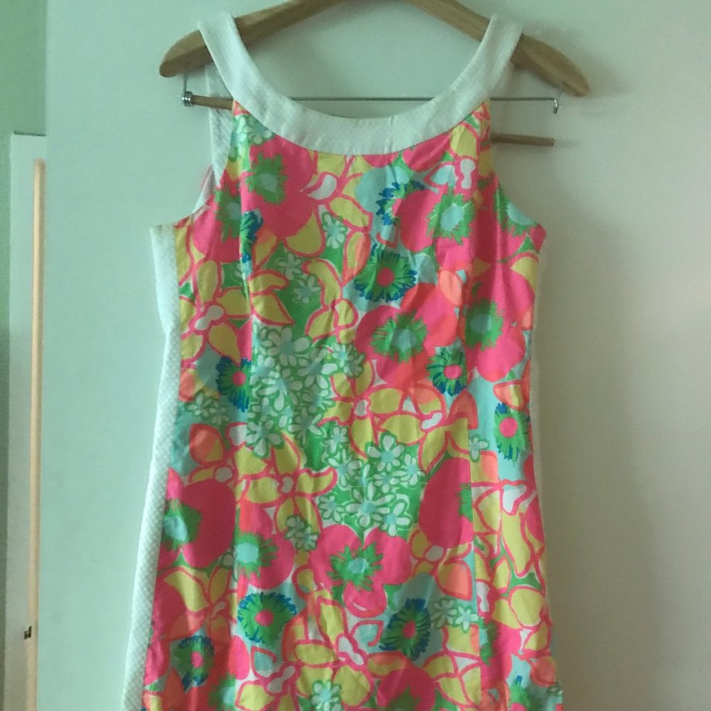 Lilly Pulitzer Shift size 10